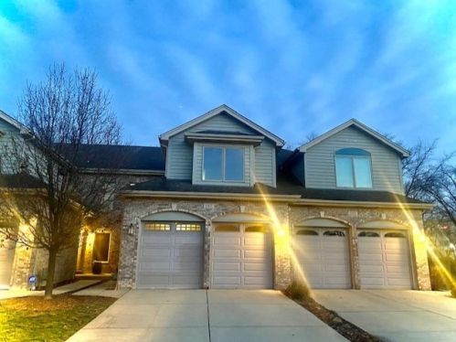 187 Mayo Ct, Elmhurst IL  60126-5158 exterior