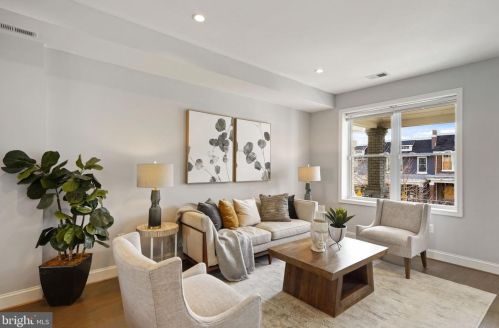 1268 Owen Pl, Washington DC 20002-2808 exterior