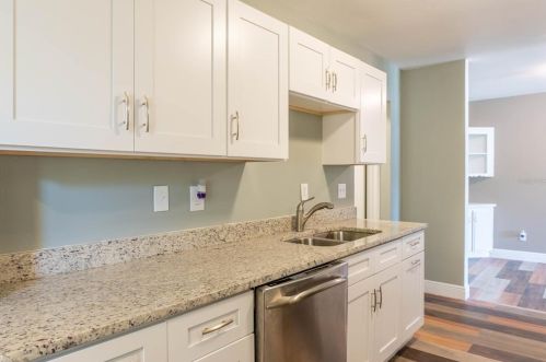 5602 Gateway Dr, Tampa FL  33615-4123 exterior