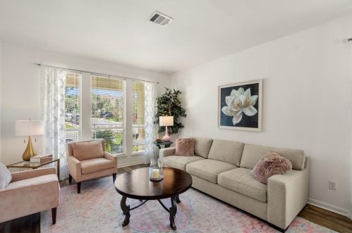 14320 Broadwinged Hawk Dr, Austin TX  78738-6568 exterior