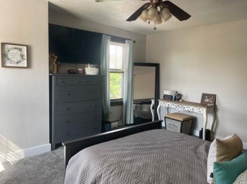 611 Chestnut St, Moon Twp PA 15108-1902 exterior