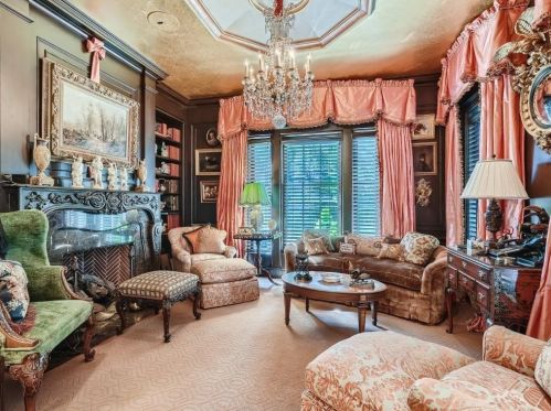 2774 Andrews Dr, Atlanta GA 30305-2903 exterior