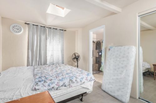 6742 Hawk Dr, Tucson AZ 85730-3247 exterior