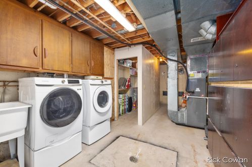 2253 Fawnwood Dr, Grand Rapids MI 49508-6519 exterior