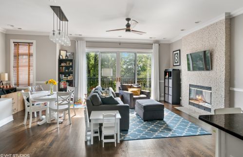 6018 Rockwell St, Chicago, IL 60659-4050