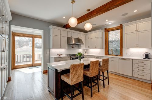 2143 Thomas St, Chicago IL 60651-3248 exterior