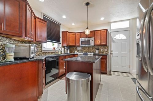 4008 Northminster St, Pittsburgh PA  15212-1622 exterior