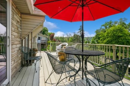 69 Shore Trl, Sparta NJ  07871-1714 exterior