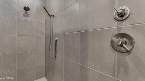 8513 22 Dr, Phoenix AZ 85041-7712 exterior