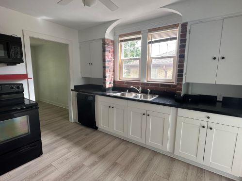 4319 87th St, Milwaukee WI  53222-1799 exterior