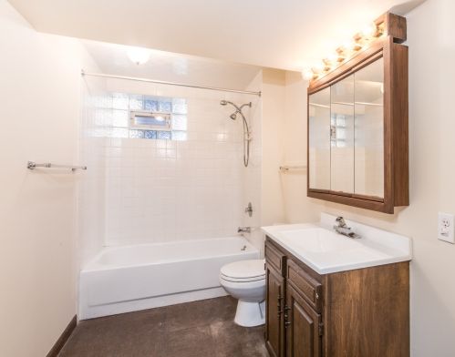 4558 Maria Ct, Chicago IL 60656-4255 exterior