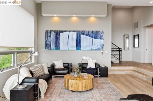 1550 Grand View Dr, Berkeley CA 94705-1637 exterior