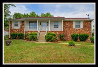 651 Heritage Dr, Madison, TN 37115-2636