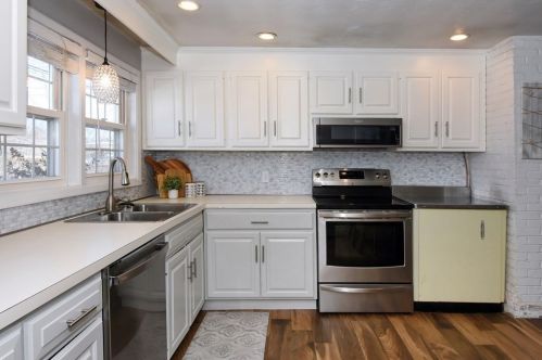 36 Coolidge Rd, Danvers MA 01923-2358 exterior