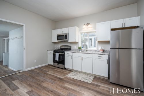 945 Emerson Ave, Meskegon MI  49442-5131 exterior