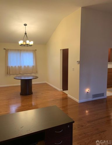 23 Price Dr, Edison NJ  08817-3014 exterior