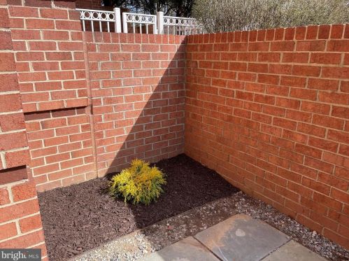 5809 Nicholson Ln, Rockville MD  20852-5740 exterior