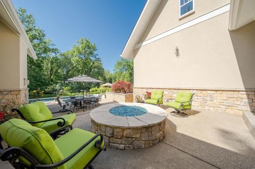 230 Essex Ave, Saint Louis MO 63122-3627 exterior