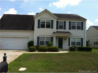 12028 Chantress Ln, Charlotte, NC 28215-8077