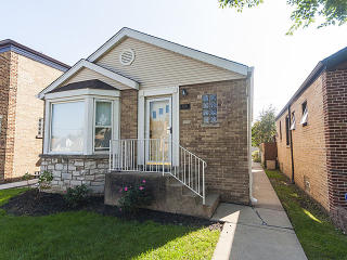 6641 Foster Ave, Chicago IL  60656-2150 exterior