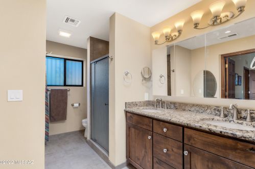 6822 Table Mtn Rd, Tucson AZ 85718-1328 exterior