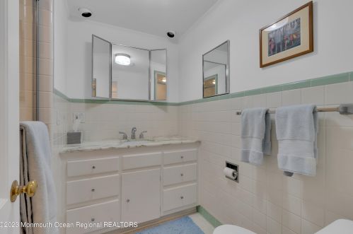 757 Ave, Point Pleasant Beach NJ 08742-5316 exterior