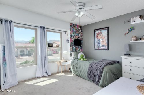 13229 40 St, Phoenix AZ 85018-1601 exterior