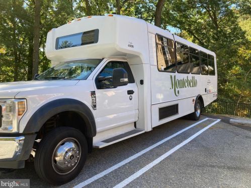 5902 Mount Eagle Dr, Alexandria VA 22303-2513 exterior