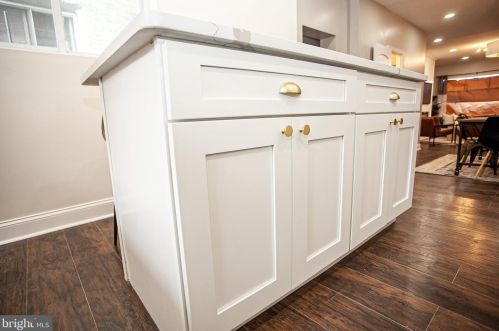 2022 21 St, Philadelphia PA 19145-2722 exterior