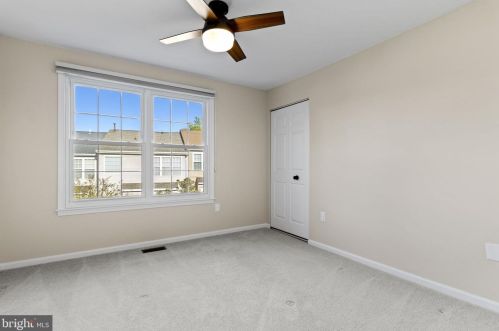 7433 Dunnington Pl, Alexandria VA  22315-5248 exterior