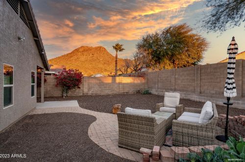 6427 Chisum Trl, Phoenix AZ  85083-1018 exterior