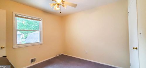 905 1st St, Rockville MD 20850-1444 exterior