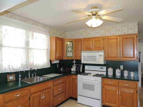 80 Worrall Ave, Poughkeepsie NY  12603-2334 exterior