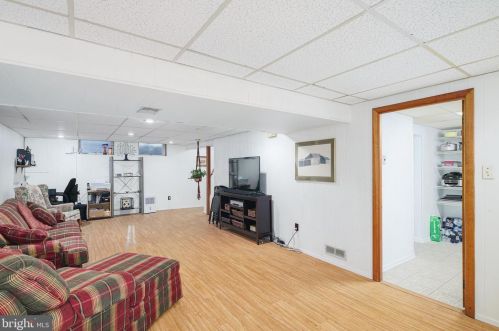 35 Abel Pl, Media PA 19063-5423 exterior