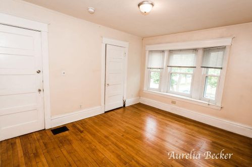 1302 Sherman St, Grand Rapids MI 49506-2613 exterior