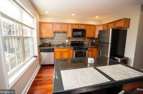 875 Lawrence St, Philadelphia PA 19120-4126 exterior