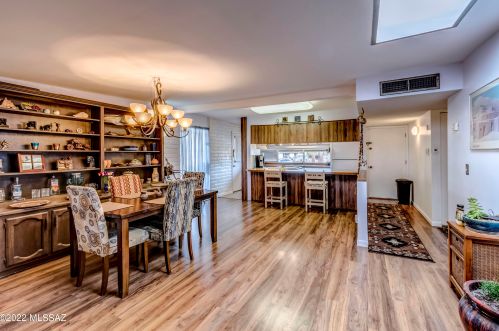 8532 Calle Bolivar, Tucson AZ  85715-5409 exterior