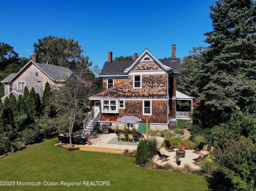 198 Monmouth Ave, Atlantic Highlands NJ  07716-2220 exterior