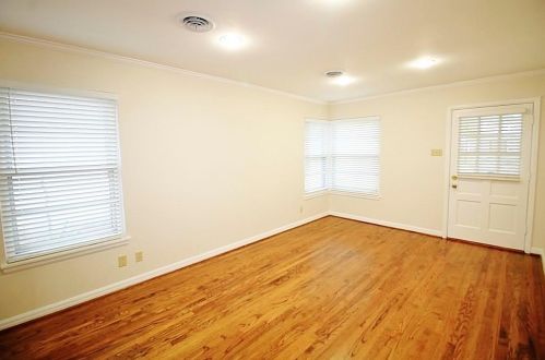 7203 Caillet St, Dallas TX  75209-3901 exterior