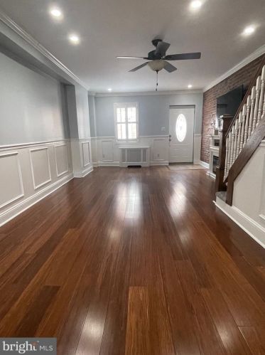 2122 Howard St, Philadelphia PA 19148-3333 exterior