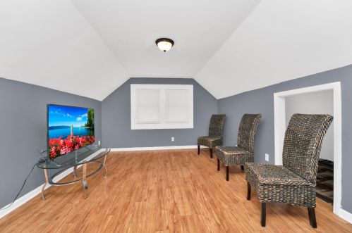 4553 Harding Ave, Chicago IL 60625-6311 exterior