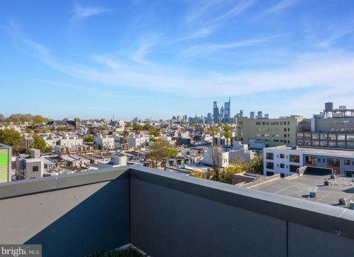 1501 31st St, Philadelphia PA 19121-0035 exterior