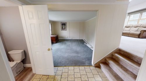 1 Blue Spruce Ln, Commack, NY 11725-2317