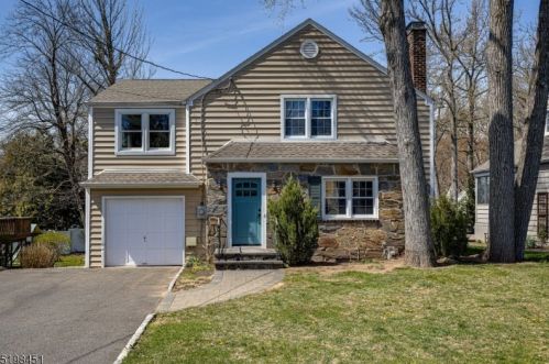 2369 Channing Ave, Scotch Plains, NJ 07076-4507