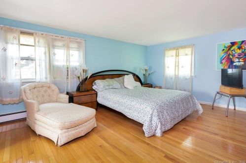 4 Chester St, Norwalk CT exterior