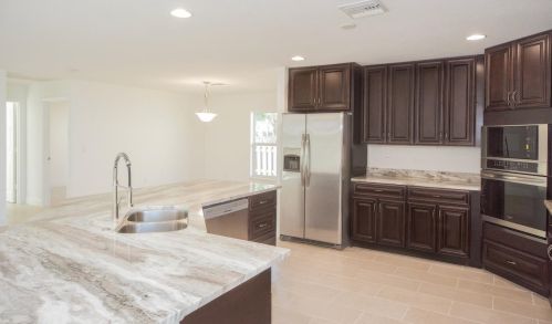 1660 Lexington Dr, Fort Pierce FL 34953-1629 exterior