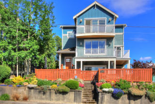 7304 28th Ave, Seattle WA  98117-5949 exterior