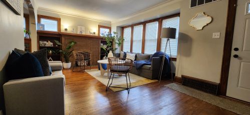 4038 19th Pl, Milwaukee, WI 53209-6807