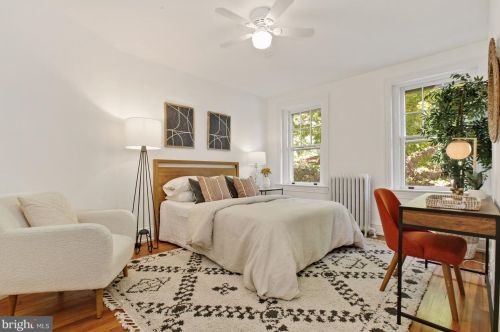 404 7 St, Washington DC 20024-2576 exterior