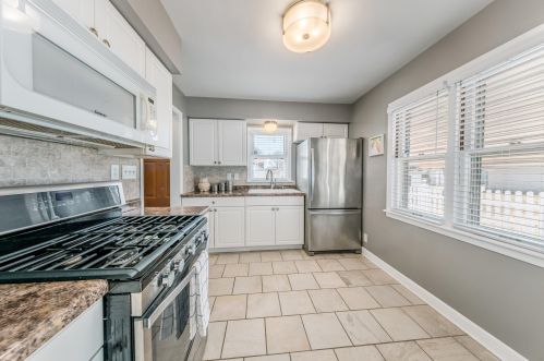 3028 86, Milwaukee WI 53227-4621 exterior